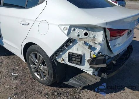 2018 Hyundai Elantra Value Edition z USA, uszkodzony, nr VIN 5NPD84LF5JH293478